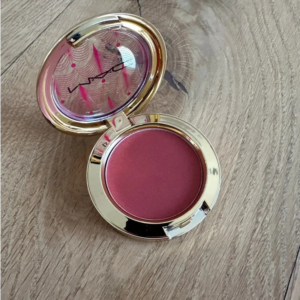 Mac Cosmetics - Skinfinish Metallic Cream Blush in Coveted Coral